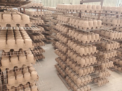 ���е���